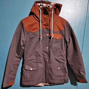 Womens Cinch Barn Jacket with Aztec Stripe Lining